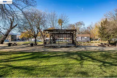 670 Peters, Pleasanton, CA 94566 - Photo 27