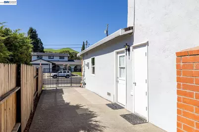 8107 Peppertree, Dublin, CA 94568 - Photo 31