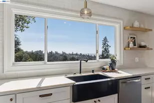 5969 Rincon Dr, Oakland, CA 94611 - Photo 15