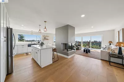 5969 Rincon Dr, Oakland, CA 94611 - Photo 3