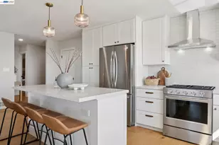 5969 Rincon Dr, Oakland, CA 94611 - Photo 13