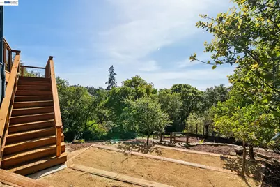 5969 Rincon Dr, Oakland, CA 94611 - Photo 45