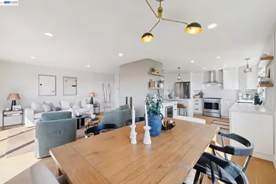 5969 Rincon Dr, Oakland, CA 94611 - Photo 17