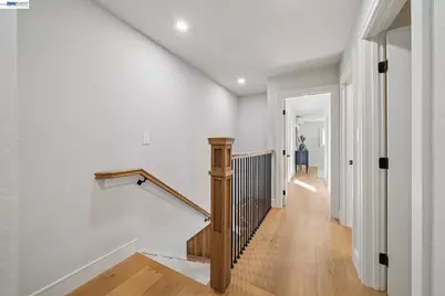 5969 Rincon Dr, Oakland, CA 94611 - Photo 31