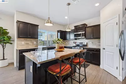 2419 Gabriel Dr, Merced, CA 95340 - Photo 11