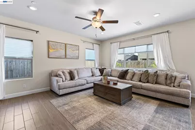 2419 Gabriel Dr, Merced, CA 95340 - Photo 9