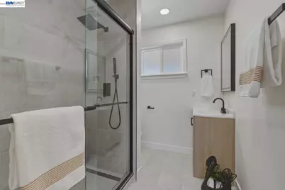 1726 Eagle Ave, Alameda, CA 94501 - Photo 33