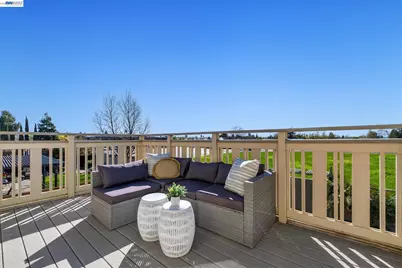1426 Jayhawk Ln, Livermore, CA 94551 - Photo 29