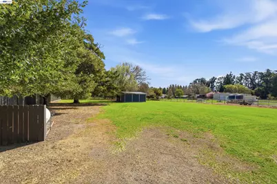 1450 Finley Rd, Pleasanton, CA 94588 - Photo 45