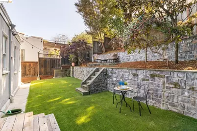 1019 Trestle Glen Rd, Oakland, CA 94610 - Photo 31