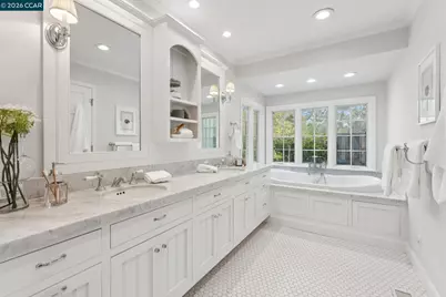 19 Eastwood Dr, Orinda, CA 94563 - Photo 23