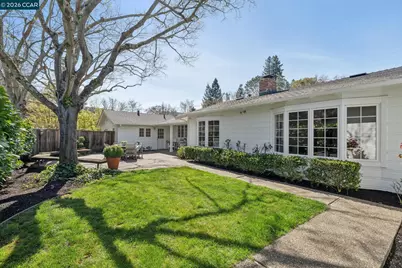19 Eastwood Dr, Orinda, CA 94563 - Photo 43