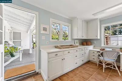 19 Eastwood Dr, Orinda, CA 94563 - Photo 37