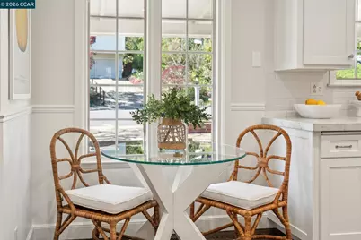 19 Eastwood Dr, Orinda, CA 94563 - Photo 15