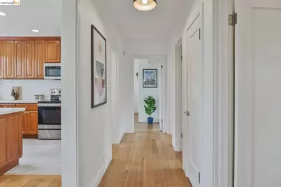 24 Cabrillo Pl, Oakland, CA 94611 - Photo 13