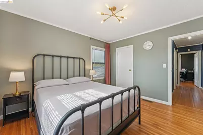6019 Brann St, Oakland, CA 94605 - Photo 17