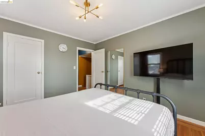 6019 Brann St, Oakland, CA 94605 - Photo 19