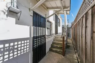 6019 Brann St, Oakland, CA 94605 - Photo 29