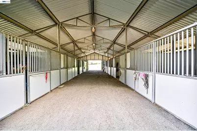 10700 Foothill Rd, Sunol, CA 94586 - Photo 51