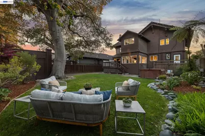 1122 Bay Street, Alameda, CA 94501 - Photo 3