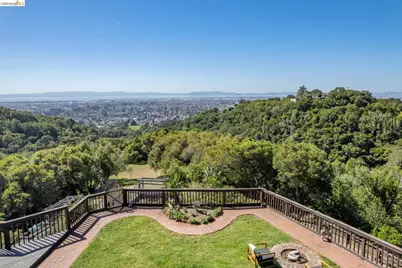 11448 Lochard St, Oakland, CA 94605 - Photo 51