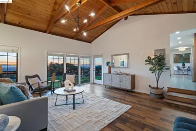 11448 Lochard St, Oakland, CA 94605 - Photo 13