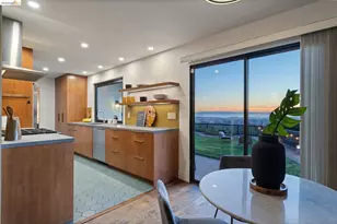 11448 Lochard St, Oakland, CA 94605 - Photo 17