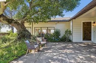 11448 Lochard St, Oakland, CA 94605 - Photo 45