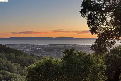 11448 Lochard St, Oakland, CA 94605 - Photo 5