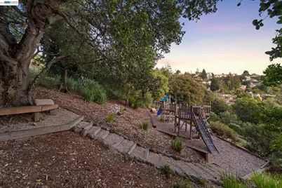942 Aquarius Way, Oakland, CA 94611 - Photo 57
