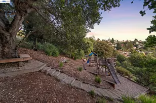 942 Aquarius Way, Oakland, CA 94611 - Photo 57