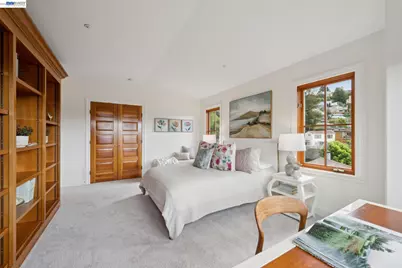 942 Aquarius Way, Oakland, CA 94611 - Photo 41