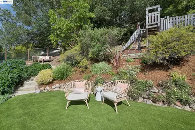 942 Aquarius Way, Oakland, CA 94611 - Photo 53