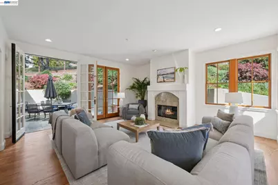 942 Aquarius Way, Oakland, CA 94611 - Photo 25