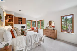 942 Aquarius Way, Oakland, CA 94611 - Photo 35