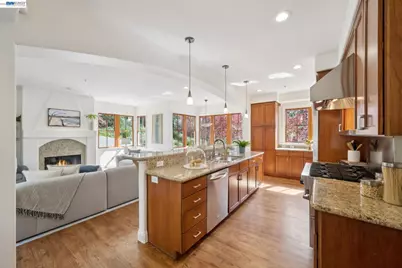 942 Aquarius Way, Oakland, CA 94611 - Photo 17