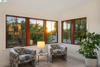 942 Aquarius Way, Oakland, CA 94611 - Photo 31