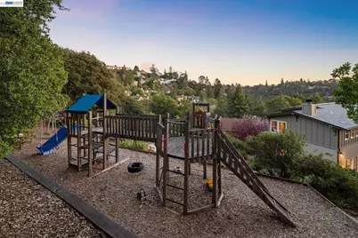 942 Aquarius Way, Oakland, CA 94611 - Photo 55