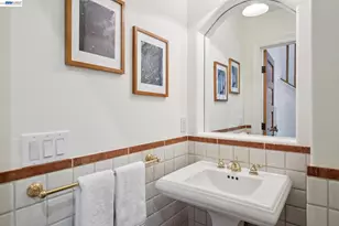 942 Aquarius Way, Oakland, CA 94611 - Photo 27