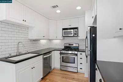 20402 Santa Ana Ave #4, Newport Beach, CA 92660 - Photo 9