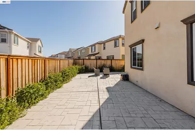 2891 Reyva Dhillon Ln, Tracy, CA 95377 - Photo 33