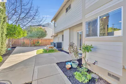 282 Del Valle Ct, Pleasanton, CA 94566 - Photo 25
