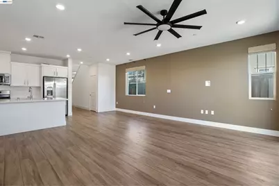 5996 Markham Dr, Tracy, CA 95377 - Photo 17