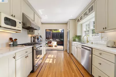 5146 Camden St, Oakland, CA 94619 - Photo 7