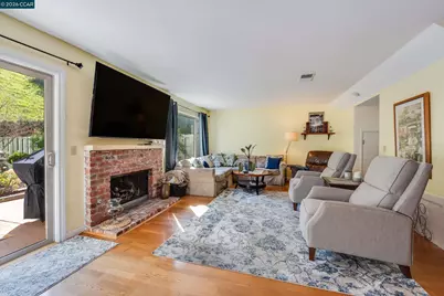 131 Ironwood, Oakland, CA 94605 - Photo 9