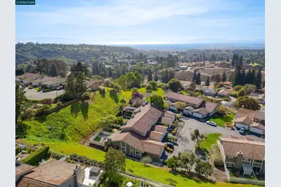 131 Ironwood, Oakland, CA 94605 - Photo 35