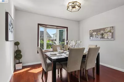 330 Tampa Ct, Foster City, CA 94404 - Photo 19