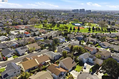 330 Tampa Ct, Foster City, CA 94404 - Photo 41