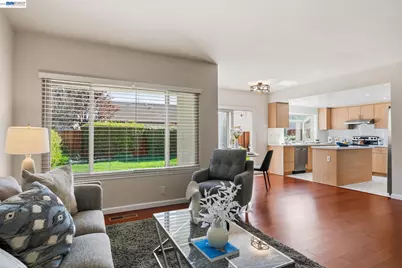 330 Tampa Ct, Foster City, CA 94404 - Photo 11