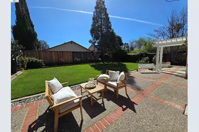 161 Hackamore Ln, Fremont, CA 94539 - Photo 17